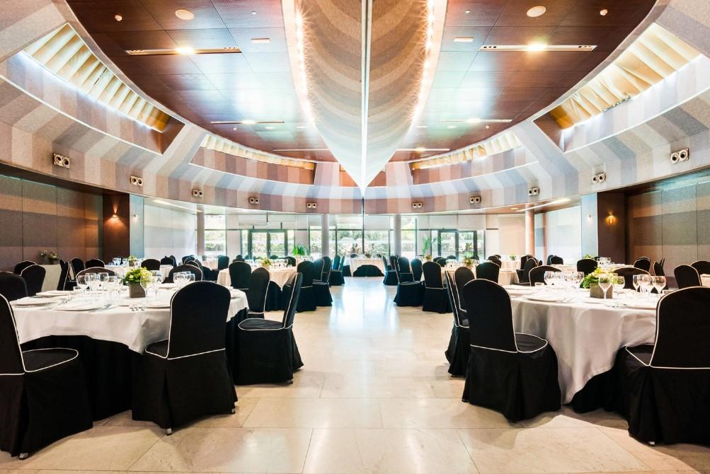 Eurostars Suites Mirasierra Madrid Exterior photo The Great Hall
