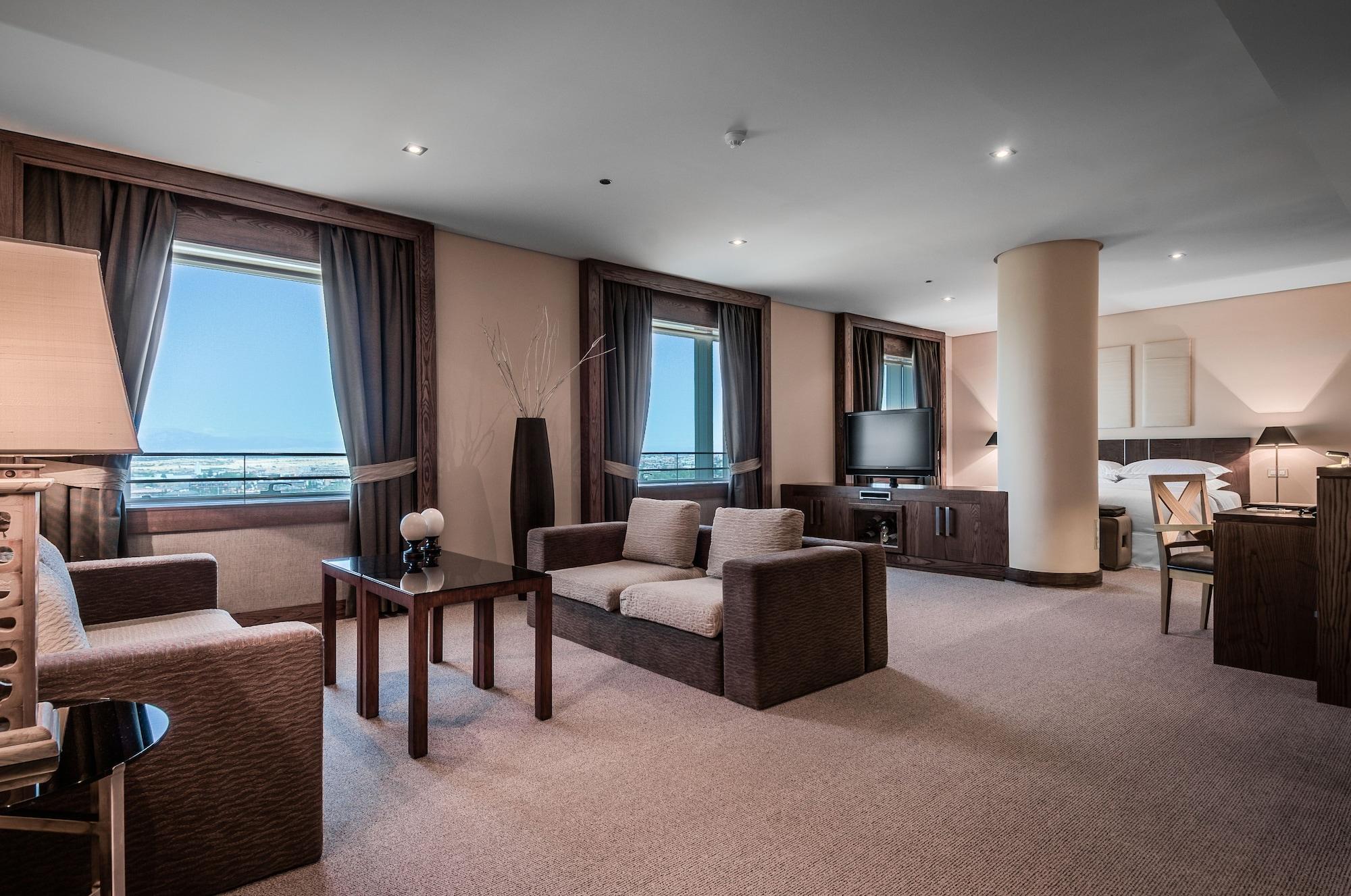 Eurostars Suites Mirasierra Madrid Exterior photo Suite