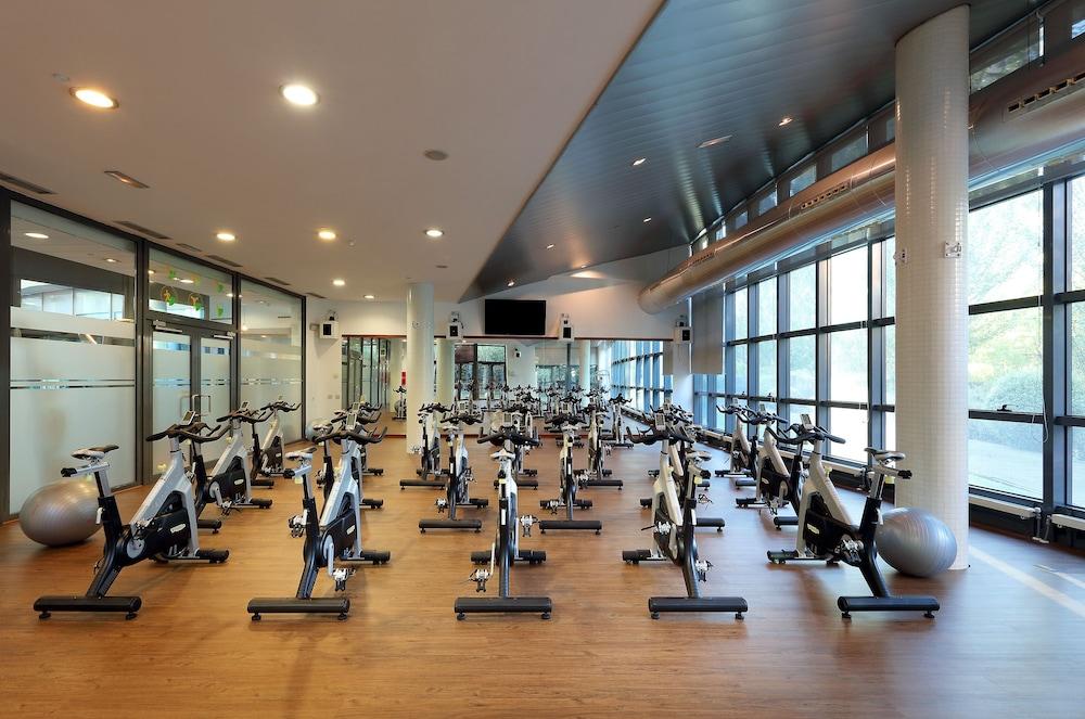 Eurostars Suites Mirasierra Madrid Exterior photo The gym at the University of Bath