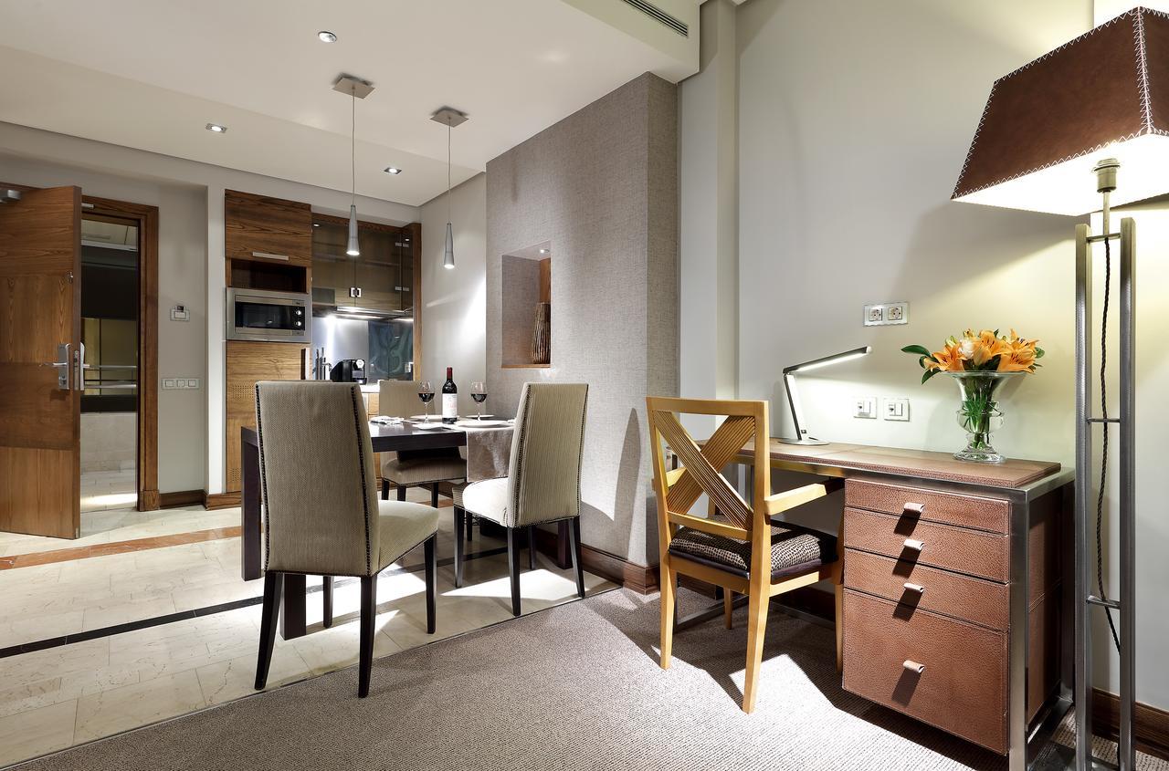 Eurostars Suites Mirasierra Madrid Exterior photo A typical apartment at The Park